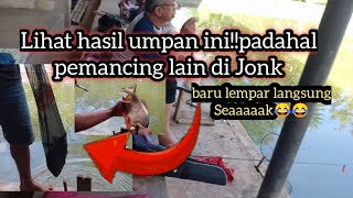 ketika pemancing lain di jonk..!!lihat baru lempar langsung seak,umpan jitu ikan bawal