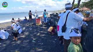 Banyupinaruh di pantai klotok