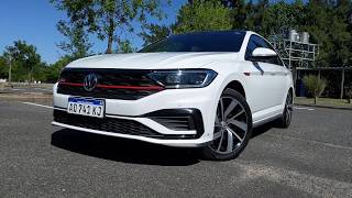 Volkswagen Vento/Jetta GLI 2021: así es el sedán más deportivo de Argentina