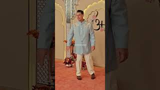 #JohnCena arrives in traditional clothes for #AnantAmbani and #RadhikaMerchant's grand wedding!