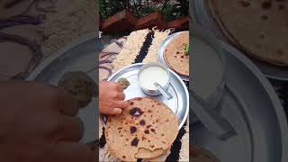 Eating Aalu Paratha 😋😋 Spicy Chatni🔥Dahi #viral #youtubeshorts