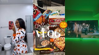 Halloween Day Vlog🎃 | baking cookies | pajama shopping | scary movie👻