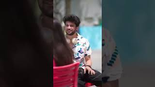 Guard ko impress Kiya --❤️ Roast video 😜 #shorts #short #viral #trending #varun #love #subscribe