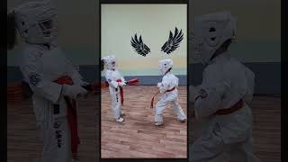 Дети-каратисты, тренировка киокушинкай каратэ. Kyokushin karate for kids. #kyokushin #karatekid