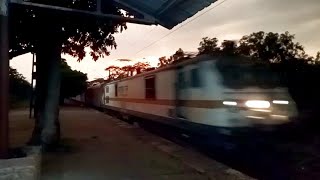 High Speed LHB & ICF Night Trains Dhauli+ Azad hind+ Purulia SF+ Gitanjali+Ispat Express Attack SER