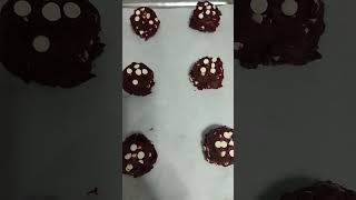 The Best ever Red Velvet Cookies