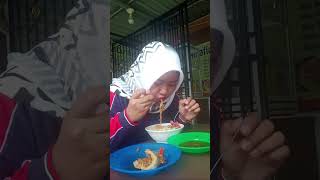 Ada Yang Samaan Tidak Kalau Makan Mie nya di cocol ke Sambal??