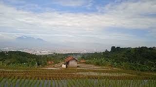 jalan jalan ke gunung,dikaki bukit manglayang