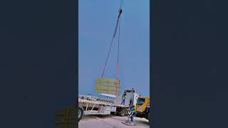 3 September ltm 1100 liebherr. Heavy lifting