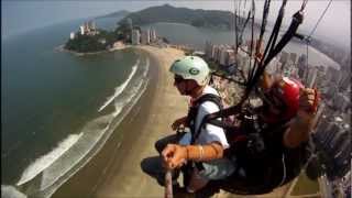 Luiz Eduardo Voando em São Vicente - SP/Brasil.