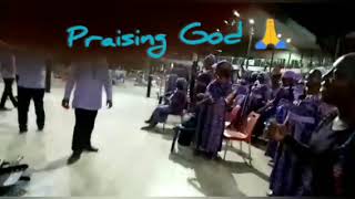 global choir praising god