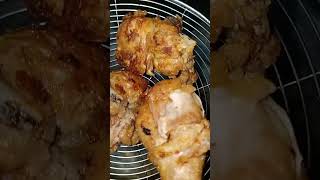 SUPER YUMMY & CRISPY NATURAL FRIED CHICKEN NO BREADINGS ADDED ,THIS WILL MAKE YOU SALIVATE #yummy