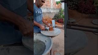 mostrando como fazer vasinho pequeno para cacto e suculentas no torno