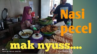 Nasi pecel dekat pondok Gontor..... mak nyusss