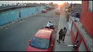 Mexico. Boyfriend ran and left his partner alone with assailants in Ecatepec.