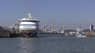 Hamburg, Germany: Steinwerder, Kaiser-Wilhelm-Hafen, Cruise-Center, "AIDA VITA" - 4K (2160p/60p)