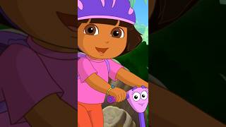 Dora the Explorer | Dora sauve Babouche de la rivière ! 🐵 #Shorts