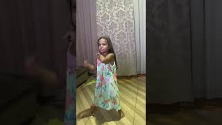 Ideias de #vivianpaulina #dançando #diversão #bailacomigo #youtubeshorts #shots #princesa #dance