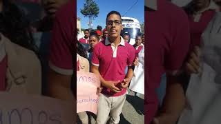 Estudiantes en Salcedo protesta obra para su Liceo.