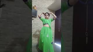 Radha Kaise Na Jale #trendingshorts #viral #dance#bhajan #dancelover#radhakrishna #radhakaisenajale