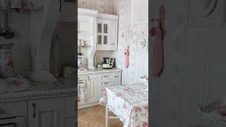 lovely shabby chic kitchen 💝