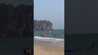 Sinking long tail boat @ Ao Nang beach. I hope that the skipper can sail again soon  Thailand 🇹🇭