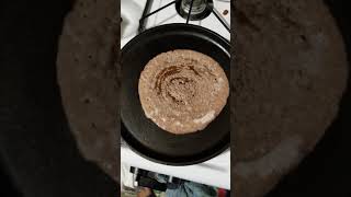 Noob's guide to Raagi dosa using cast iron pan