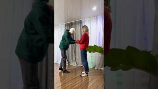 Обнял поднял #tiktok #семья #приколы #shorts #обнял #рахмет