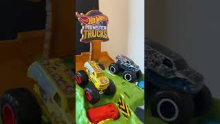 WHICH SUV IS BETTER? | MONSTER TRUCK KOTH | Ep. 24 #shorts #hotwheels #hotwheelsmonstertrucks