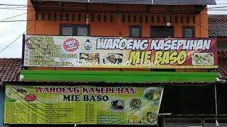 Baso Waroeng Kasepuhan - Kuliner di Ciamis dengan keunikan barang antik