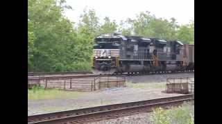 NS 1123, 1103 in Sewickley, PA on 6/13/15