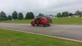 Shrek's Ford Explorer on 28's Highs talking