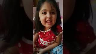 Cute girl | Khatta aam khakar Muhh Meetha Ho Jaata Hai.