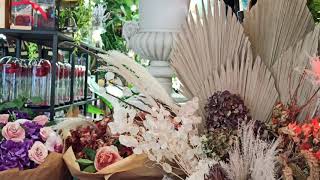 beautiful flowers (Dantel flower shop nakheel Mall Dubai UAE)