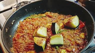 Eggplant recipe which tomato and yoghurt sauce