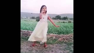 Gulabi Sadi 😍❤️ #kashishpatel #youtubeshorts #dancevideo #dance #shortsvideo #dancesteps #viral