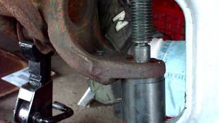 Jeep Cherokee Ball Joint Removal - Dana 30 - HD