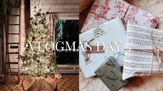 Vlogmas Day 5 | Glitzy Christmas Tree