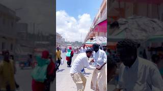 Raiiz prank public Somalia & Kenya 🇰🇪🫵🤫😡😡#subscribe #like #shere #prank #funnyvideo #tiktok