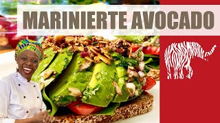 Avocado - mariniert mit roter Zwiebel, Kräutern und Zitrone (VEGAN)