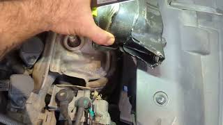 2006 Honda Civic engine mount removal. Vibration. Seized bolts