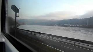 EC 8 Basel - HH, Rheinstrecke mit Hochwasser nördlich von Boppard