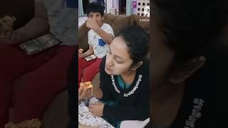 সবাই মিলে মজা করে পিৎজা খেলাম #shorts #shortsfeed #pizza #viral #trending #foodlover #subscribe