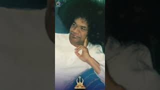 Sri Sathya Sai On Jhoola | Gopala Krishna Laali