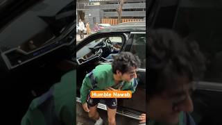 Ibrahim Ali Khan touches old man’s feet outside his gym #IbrahimAliKhan