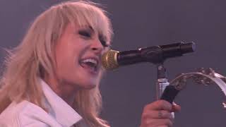 Metric - Breathing Underwater (Live)