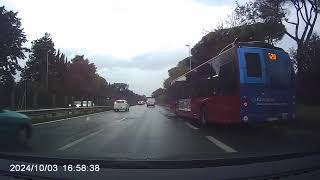 IMPARATE DA QUESTO AUTOBUS COME SI ENTRA NELLA VIA APPIA!