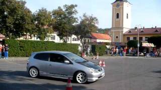 civic type r ep3 slalom driving