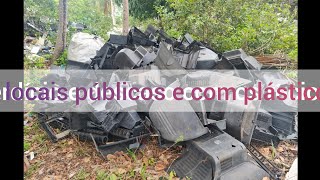 Poluição visual nas praças e recicláveis sendo desperdiçados, quanto dinheiro disperdiçado