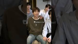 BTS SPEAKING ENGLISH 😍😍😍 JUNGKOOK BEING SOO CUTE #SHORT